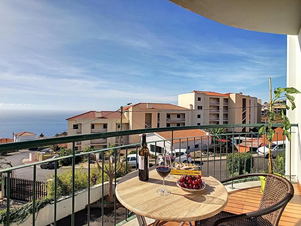 Apartment Cliff Refuge By Lovelystay Santa Cruz